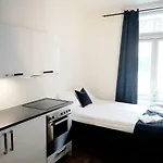 아파트 Forenom Serviced Royal Park
